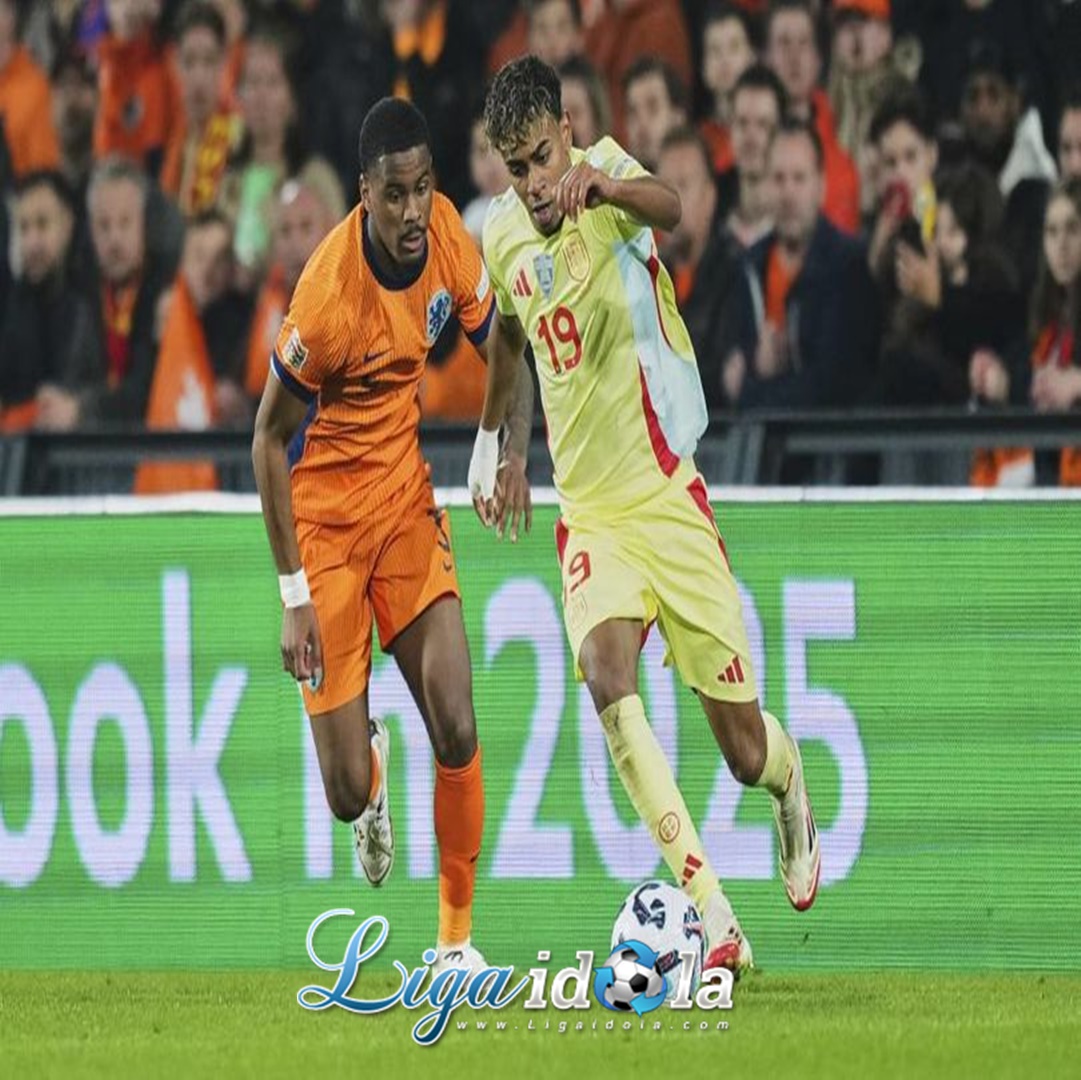 Chelsea Ungguli Liverpool dalam Perburuan Jorrel Hato dari Ajax