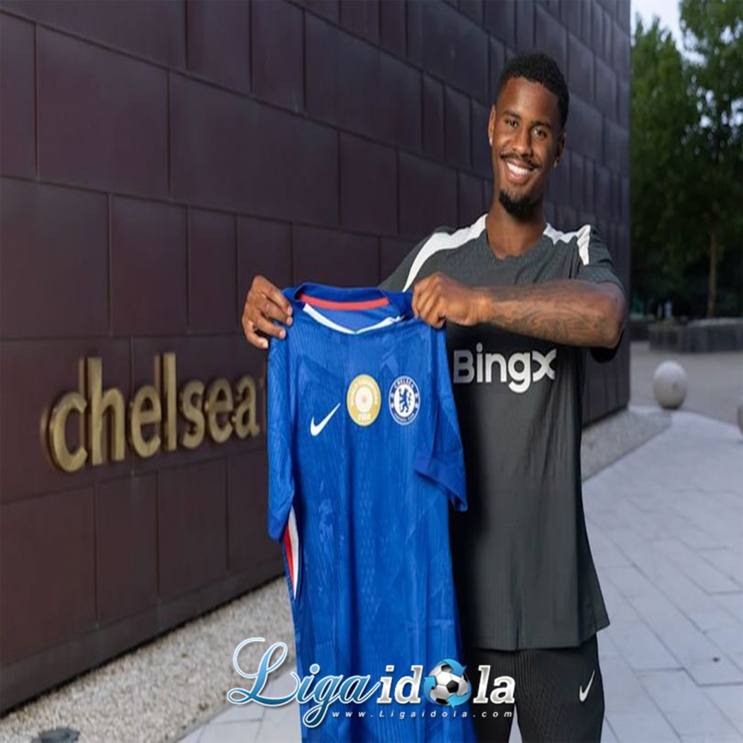 Resmi! Chelsea Datangkan Wonderkid Ajax Amsterdam, Jorrel Hato