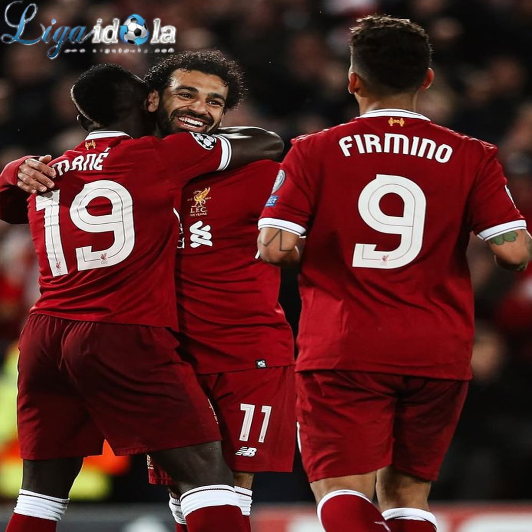 Liverpool Injak Rem Dalam Perburuan Bek Dortmund, Kenapa?